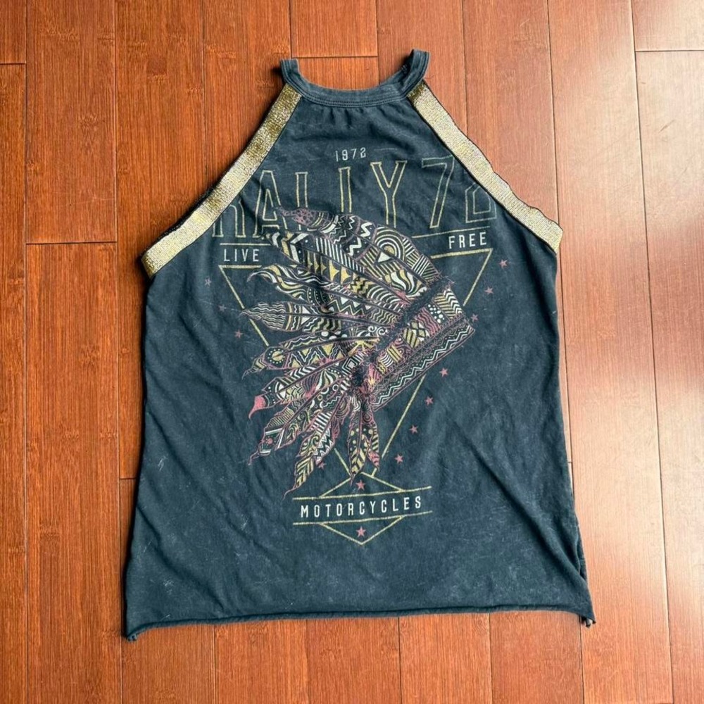 Black‎ and Gold Motorcycle Tank